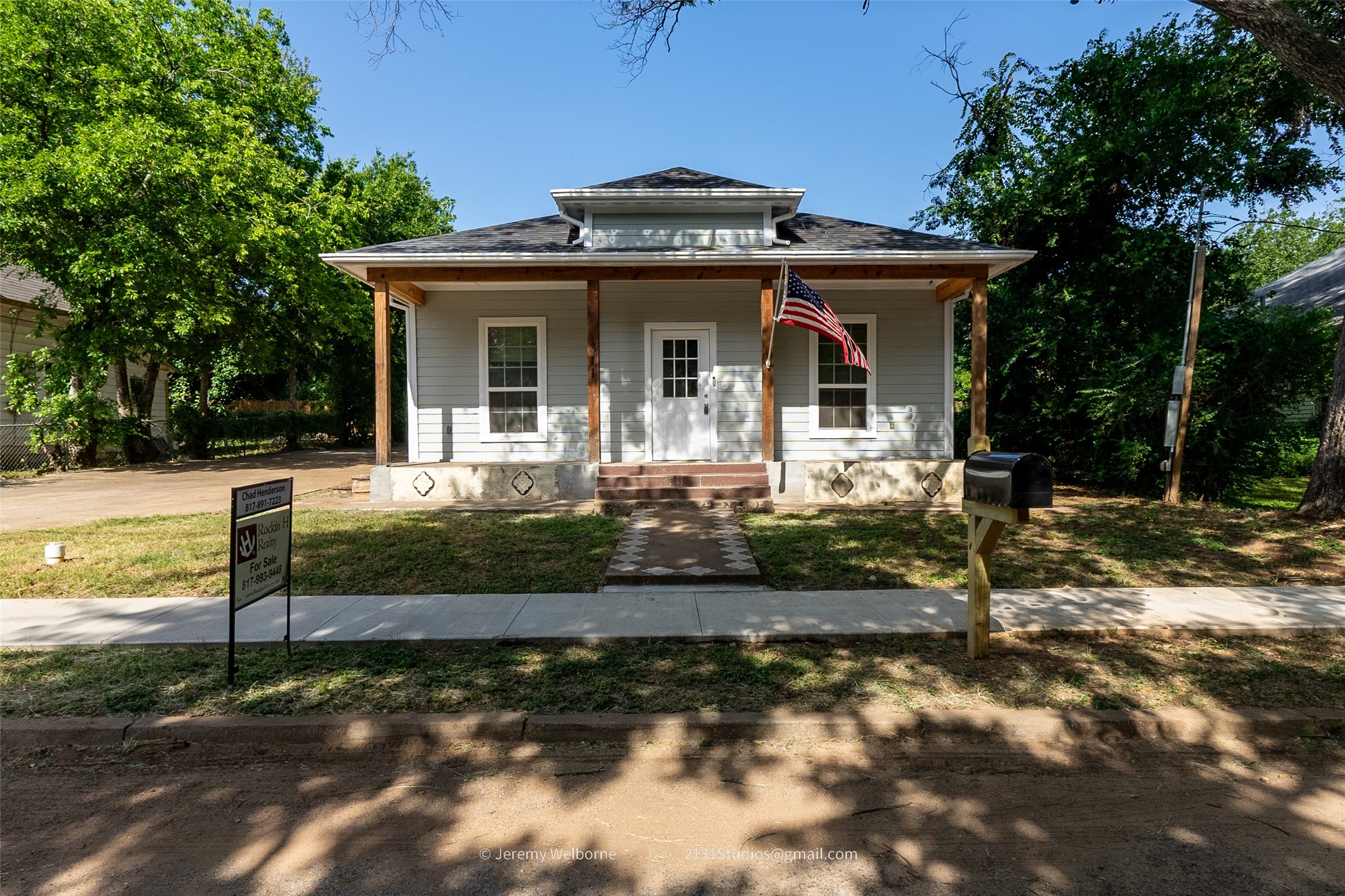 311 N Walnut Street Cleburne TX 76033