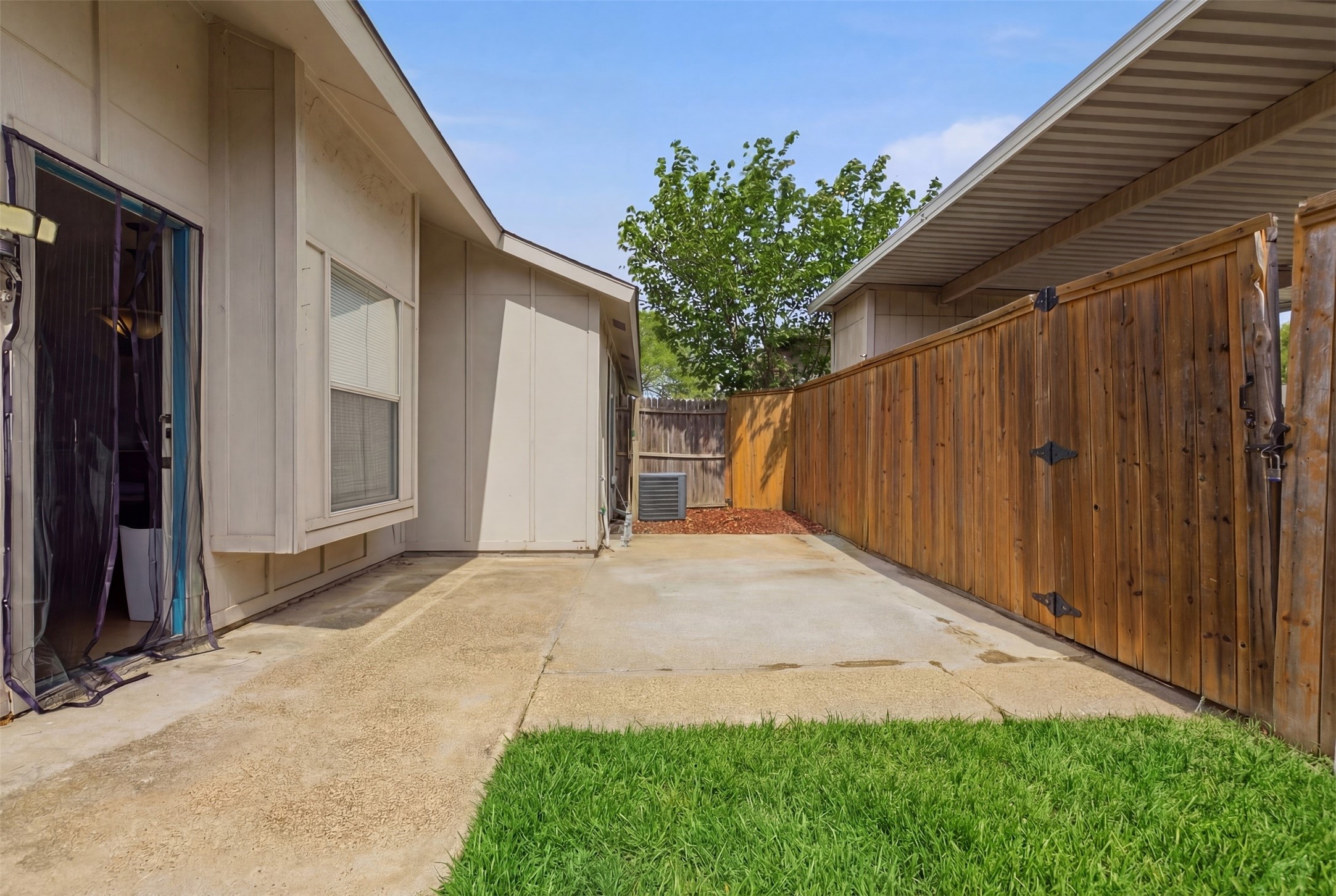 3919 Queens Court Garland TX 75043