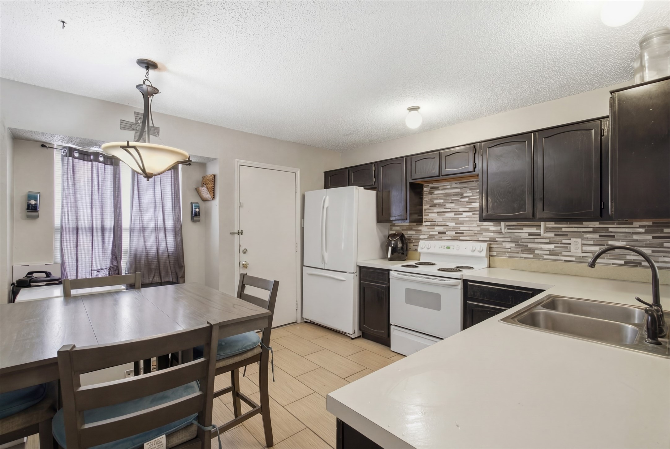 3919 Queens Court Garland TX 75043