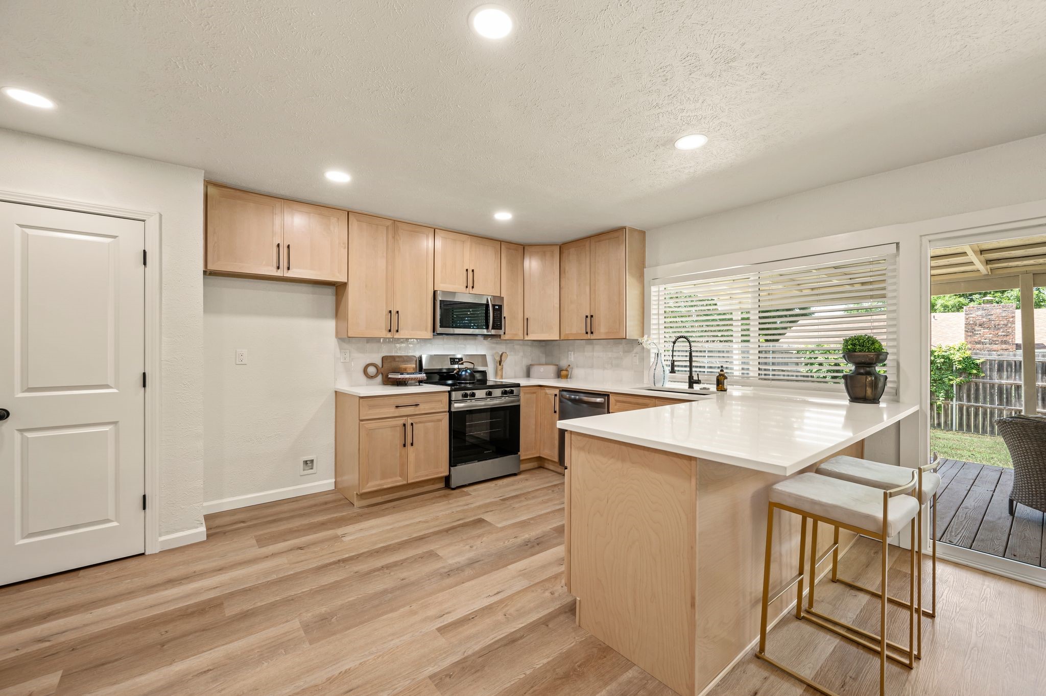 2248 Cottonwood Lane Bedford TX 76021