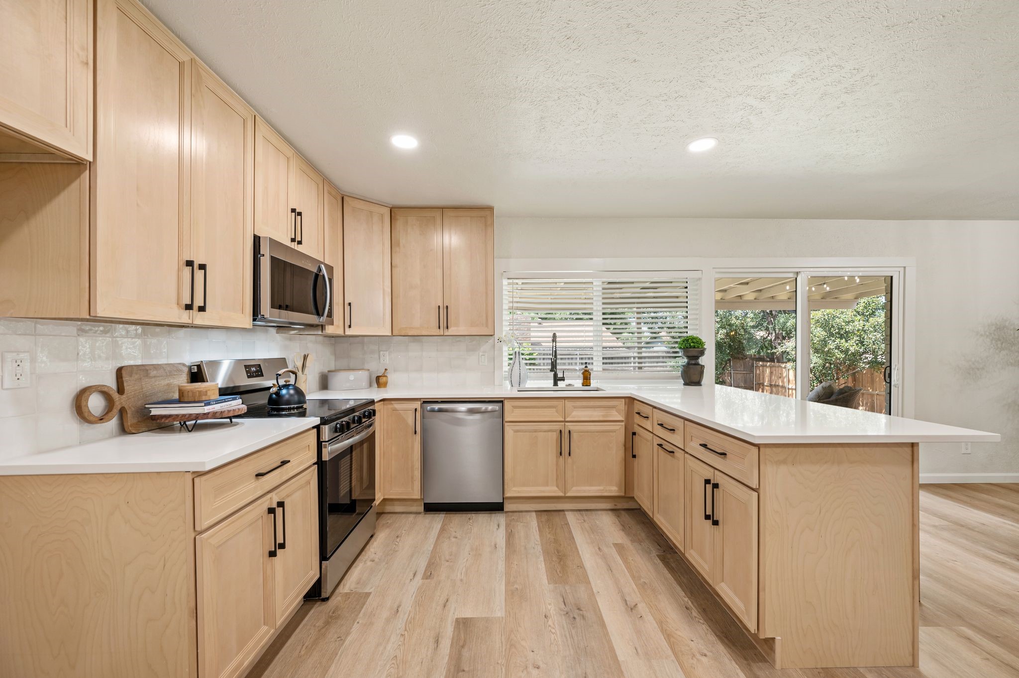 2248 Cottonwood Lane Bedford TX 76021