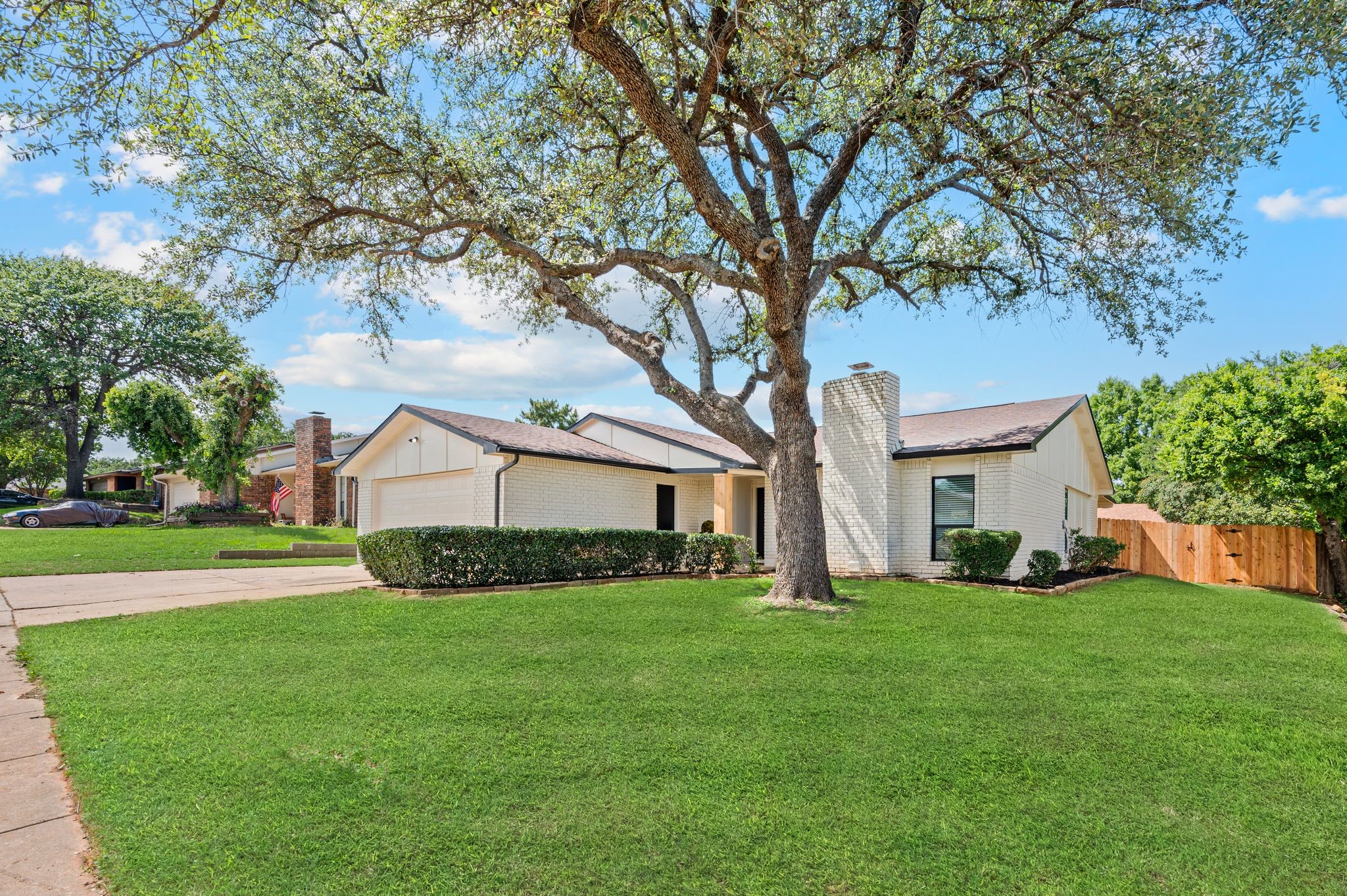 2248 Cottonwood Lane Bedford TX 76021