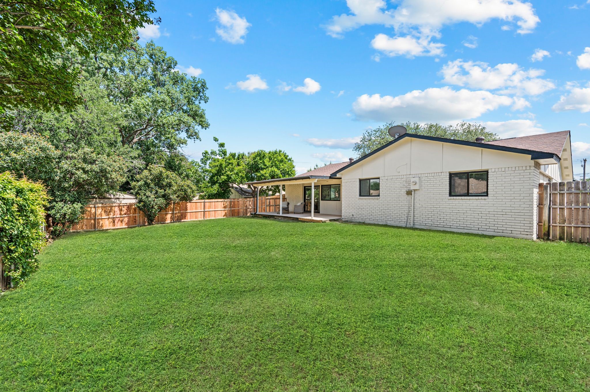 2248 Cottonwood Lane Bedford TX 76021