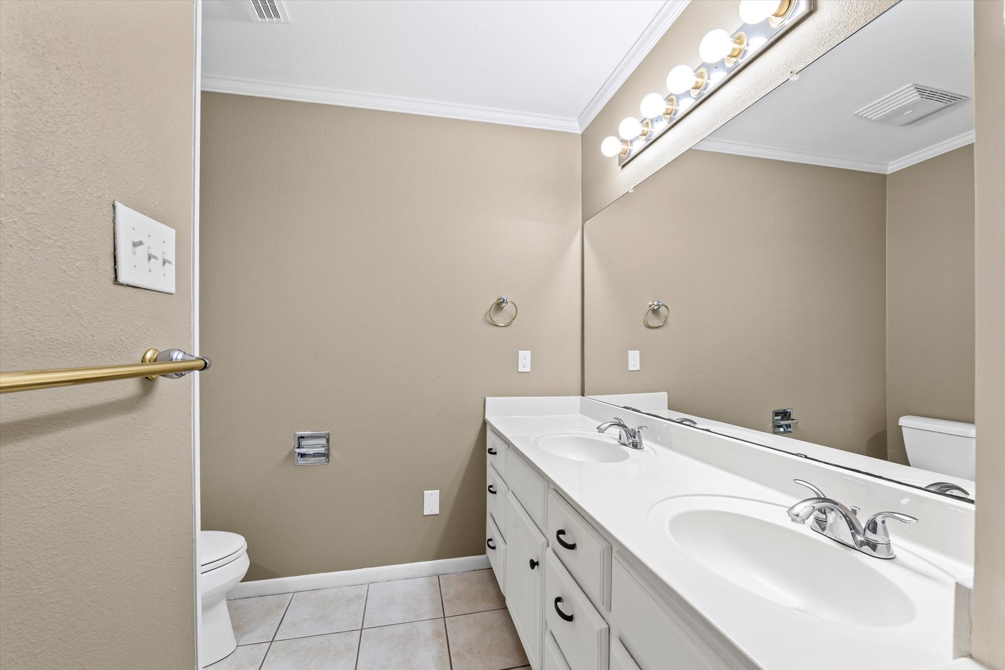 1505 Jane Lane West TX 76691