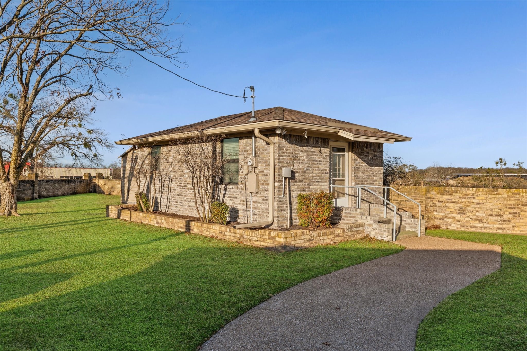 1505 Jane Lane West TX 76691