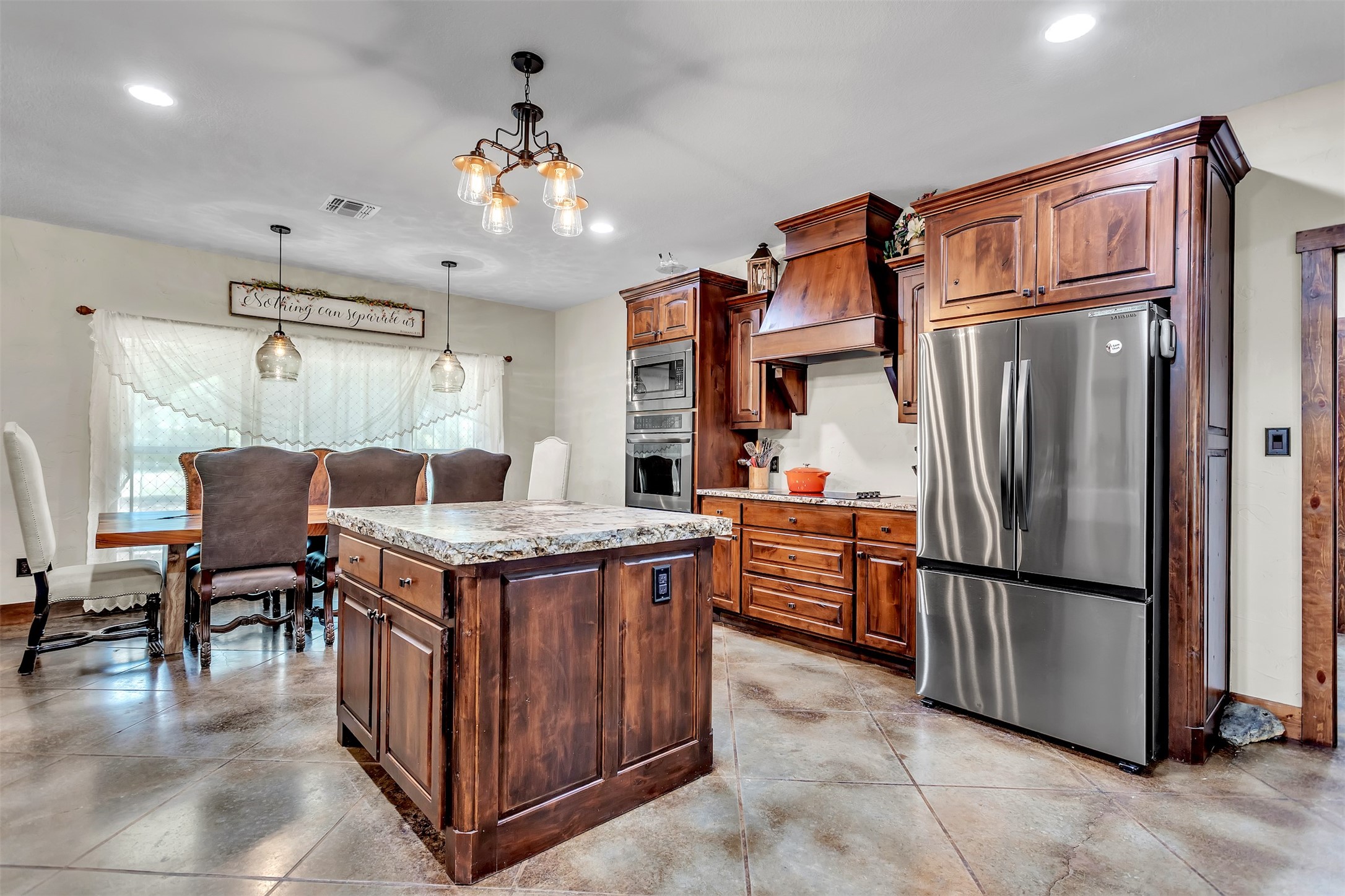 337 County Road 3535 Saltillo TX 75478