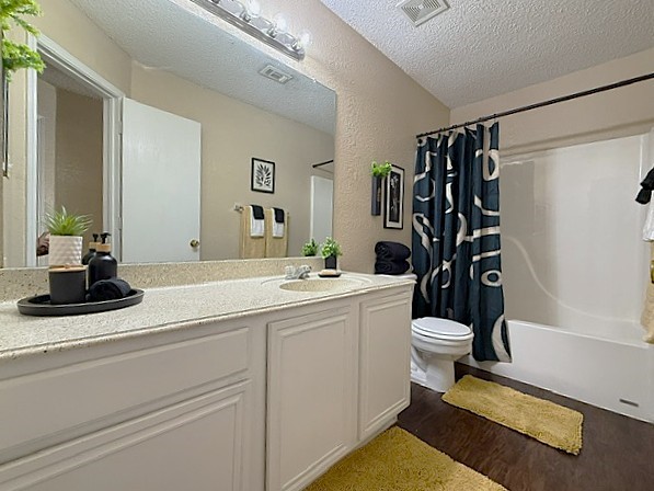10909 Deauville Circle S Fort Worth TX 76108