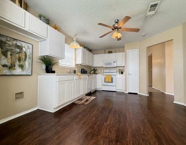10909 Deauville Circle S Fort Worth TX 76108