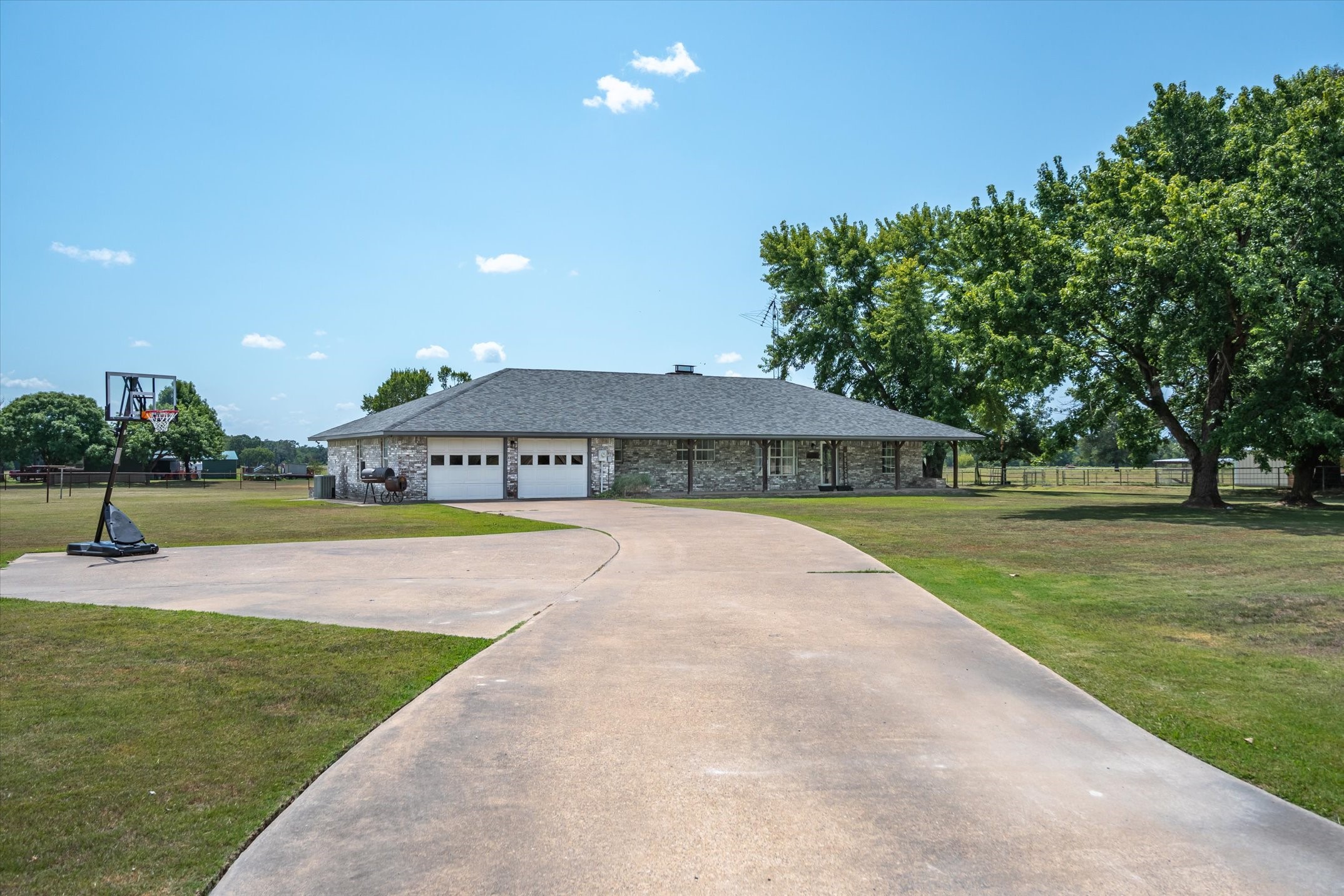 4885 Fm 859 Edgewood TX 75117