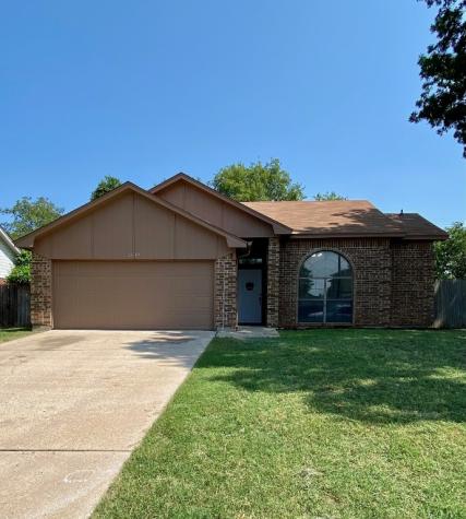 6640 Lakeside Drive Lake Worth TX 76135