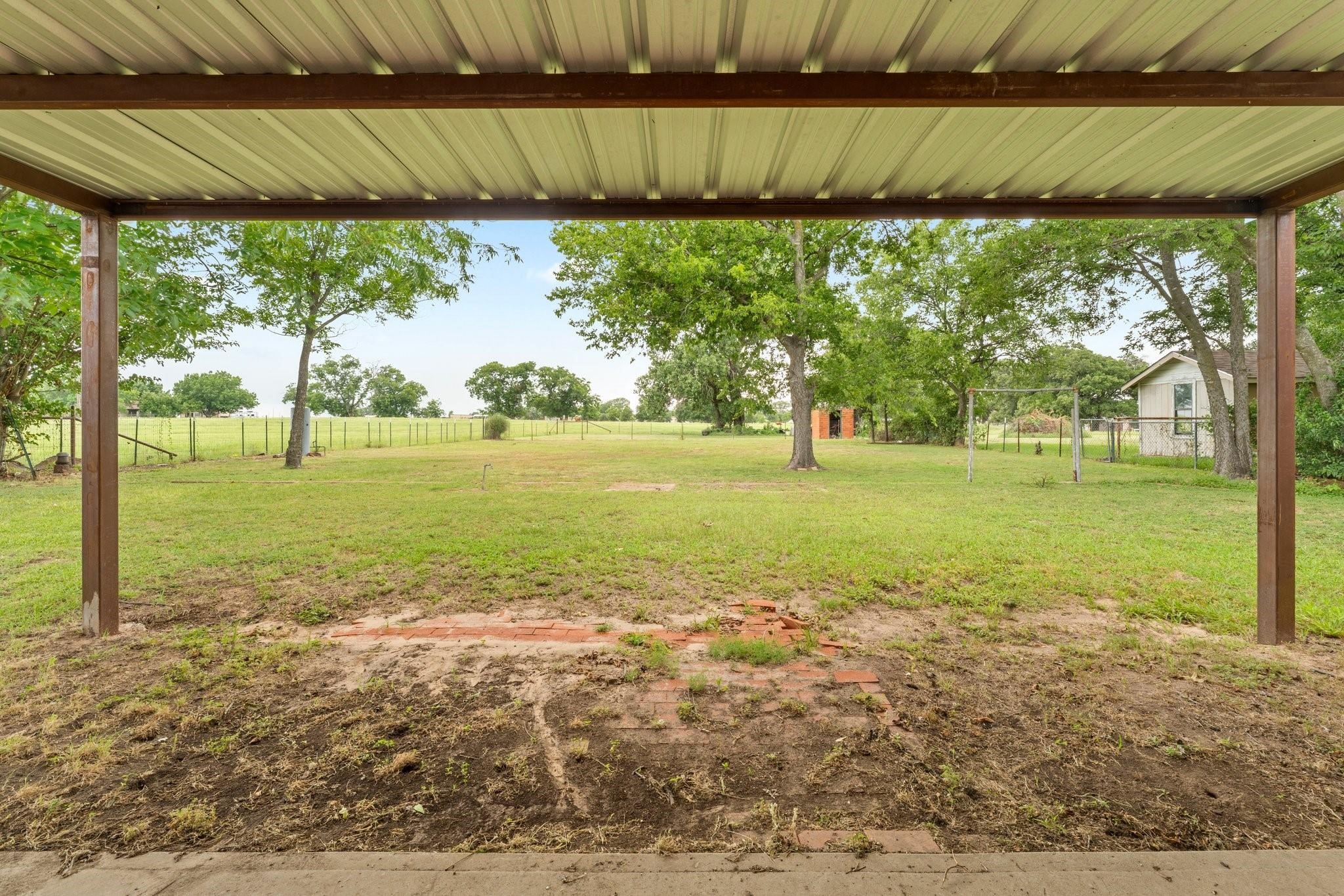 1116 S Texas Street De Leon TX 76444