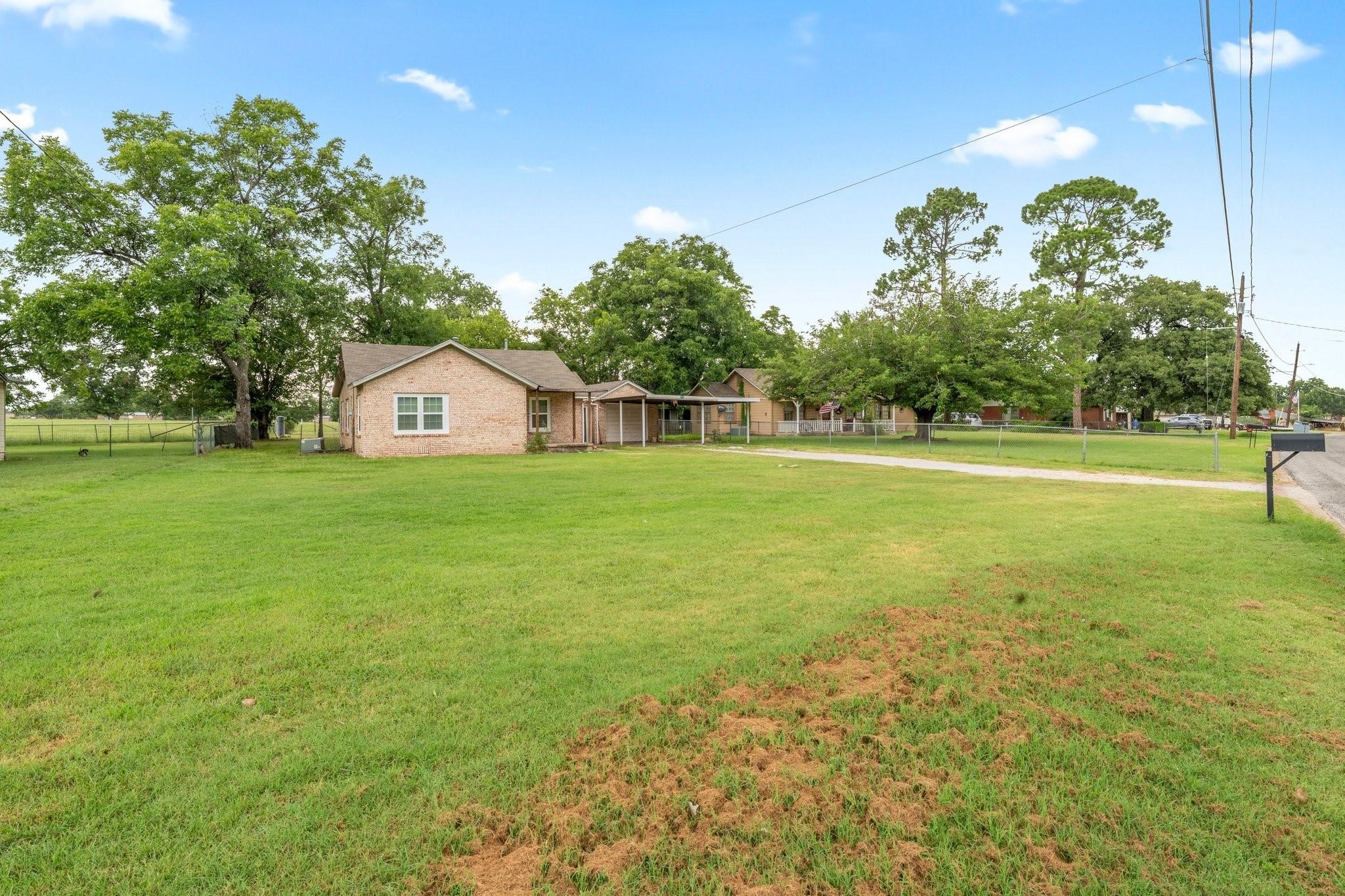 1116 S Texas Street De Leon TX 76444