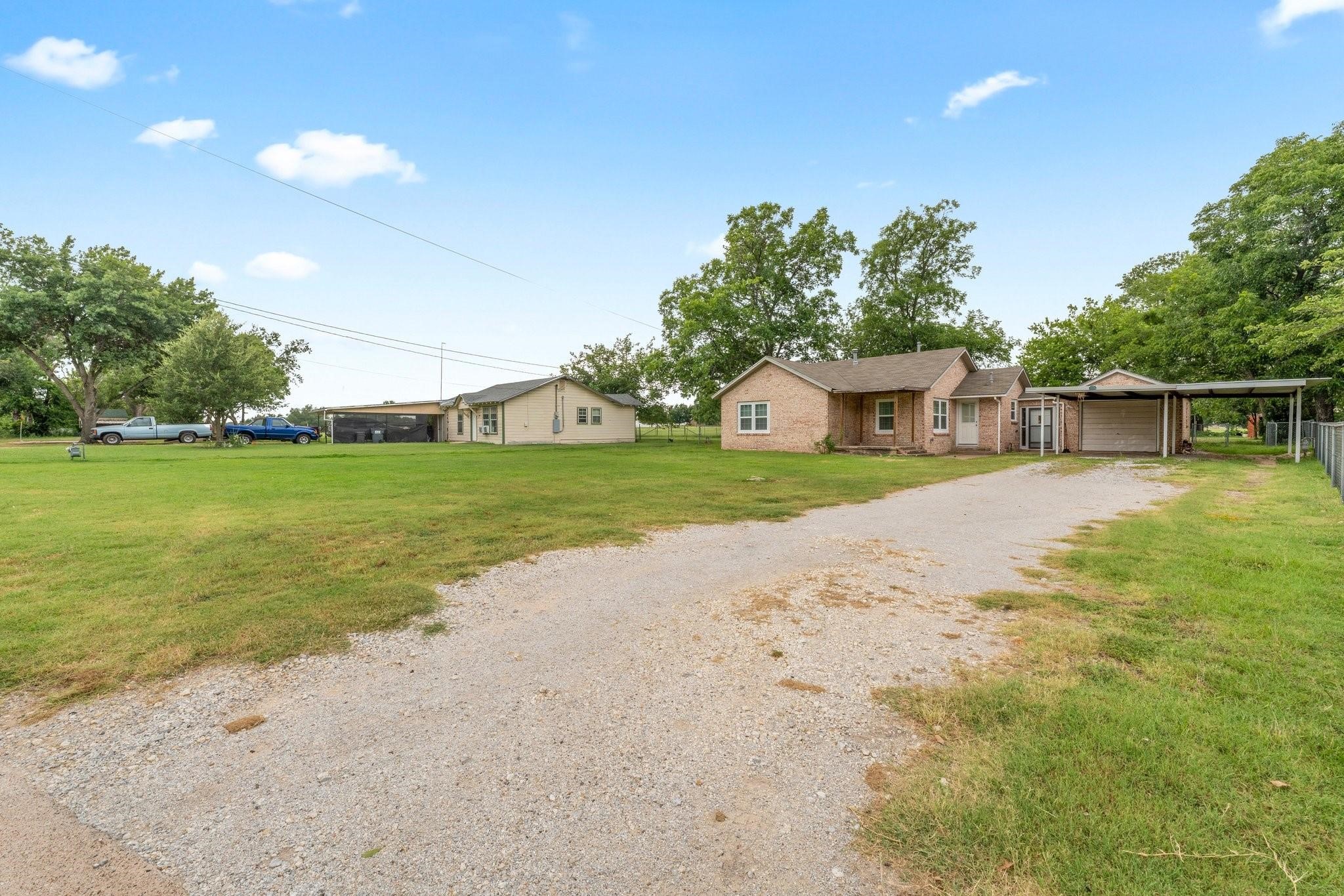 1116 S Texas Street De Leon TX 76444