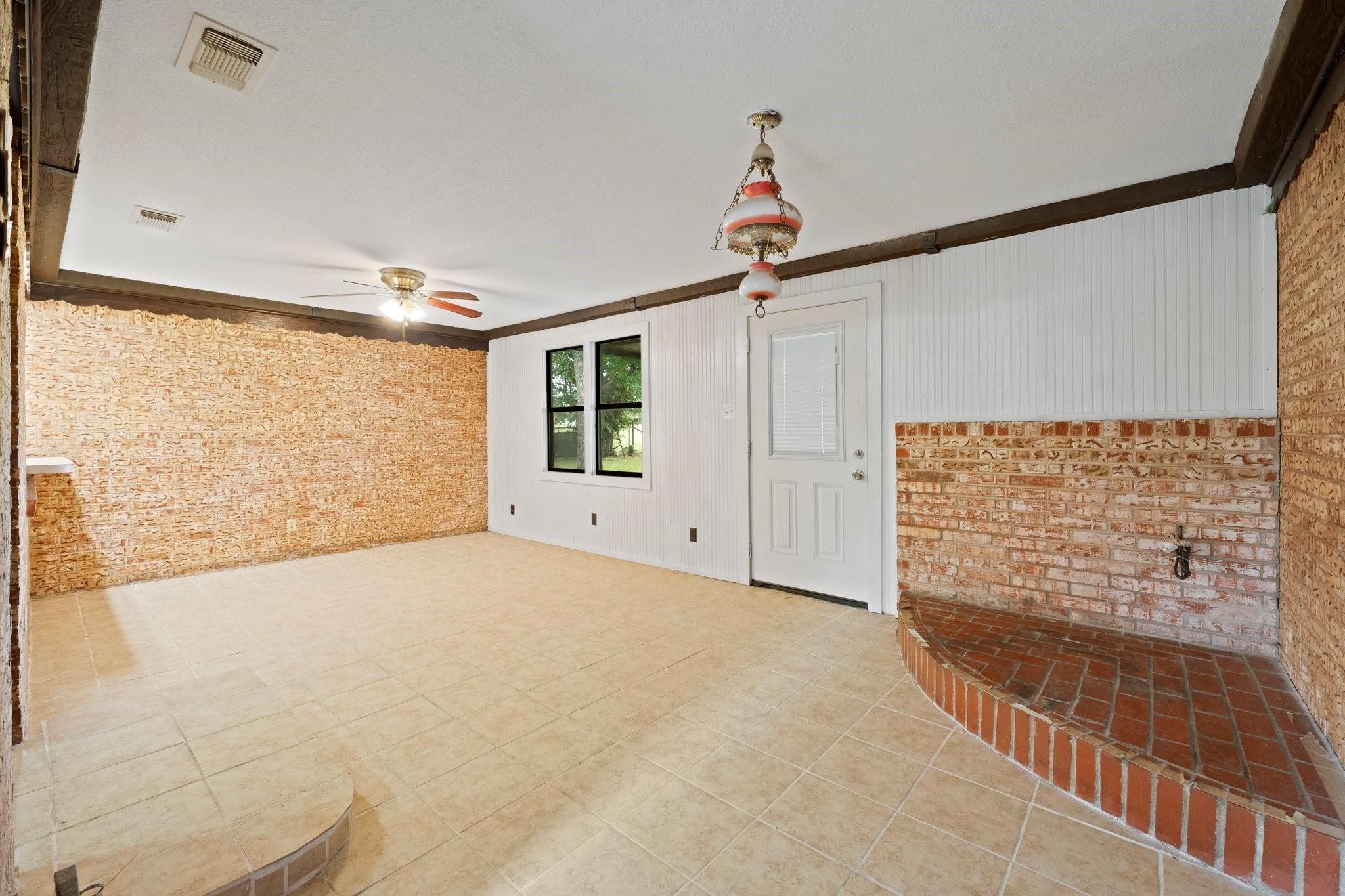 1116 S Texas Street De Leon TX 76444