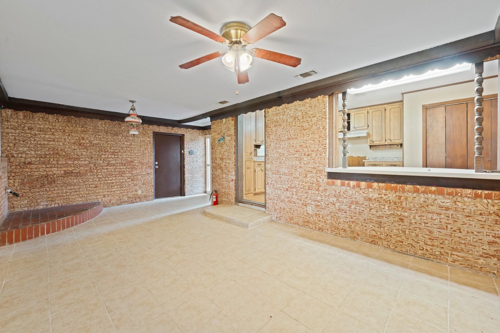 1116 S Texas Street De Leon TX 76444