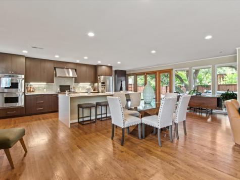 6852 Whitehill Street Dallas TX 75231