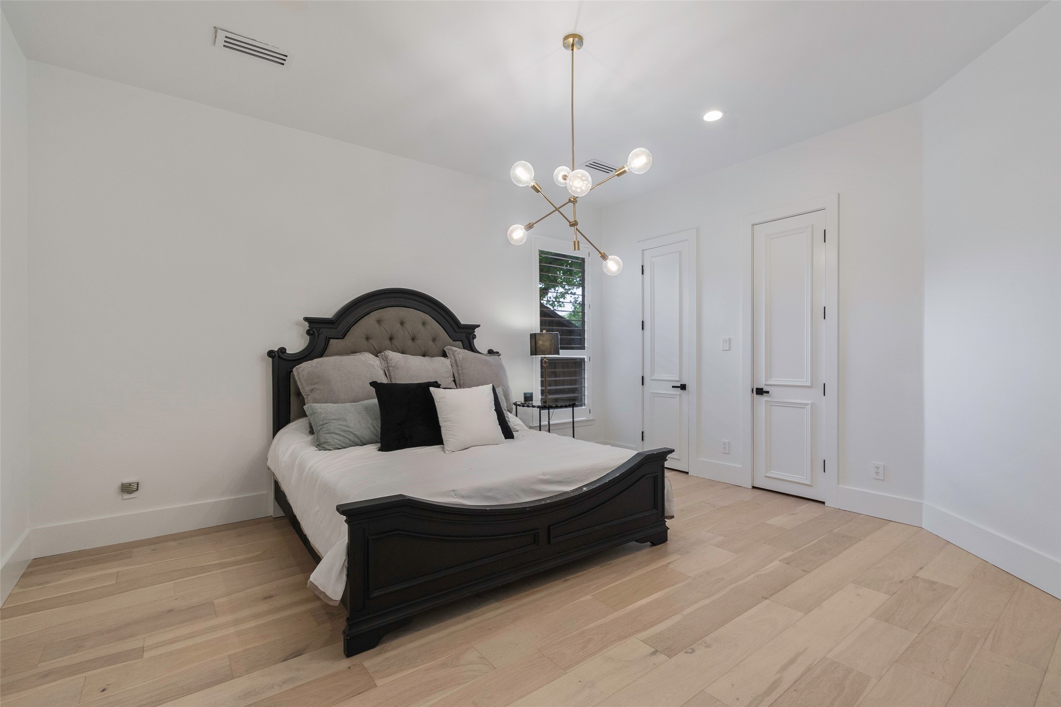 4373 W Northwest Highway Dallas TX 75220
