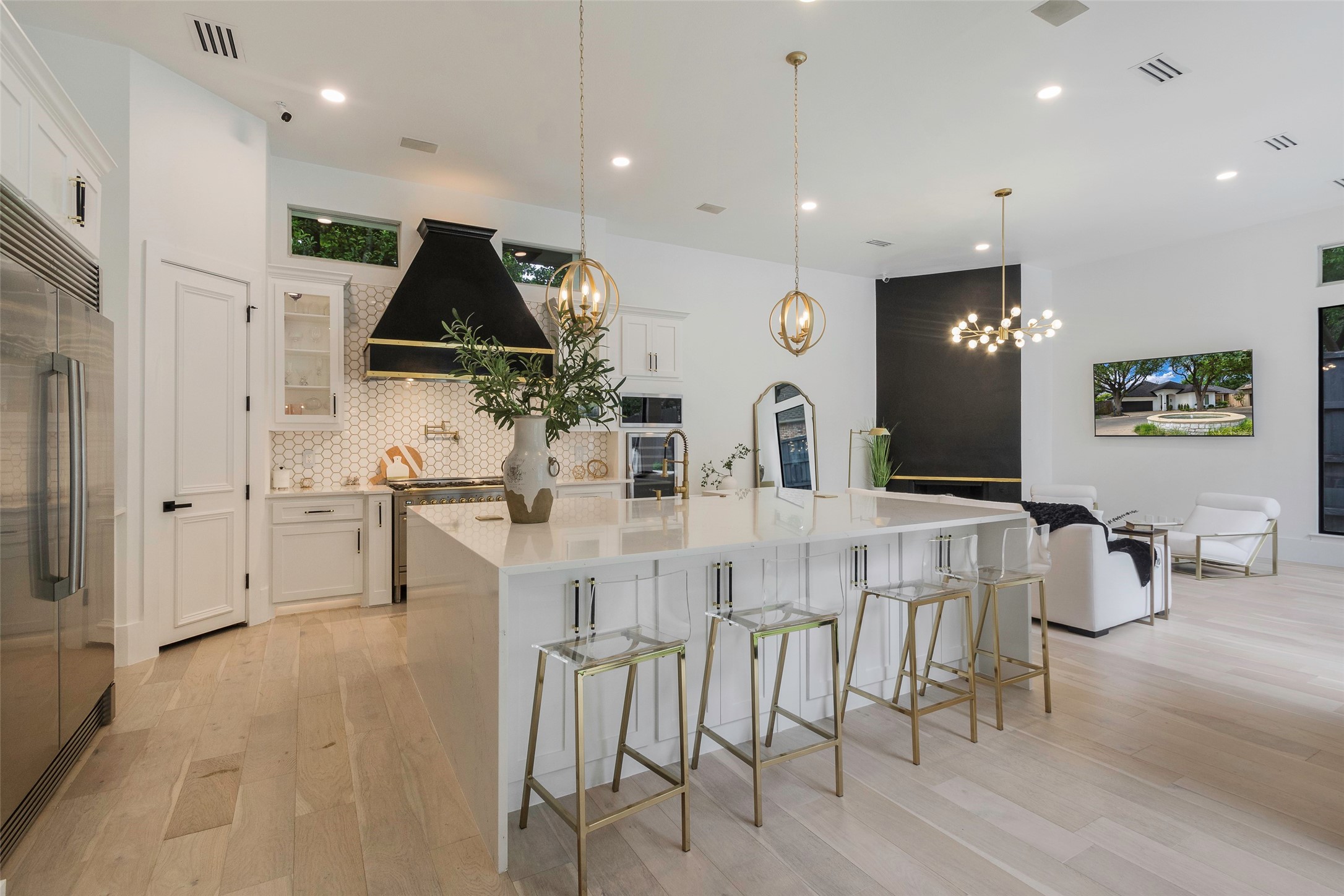 4373 W Northwest Highway Dallas TX 75220