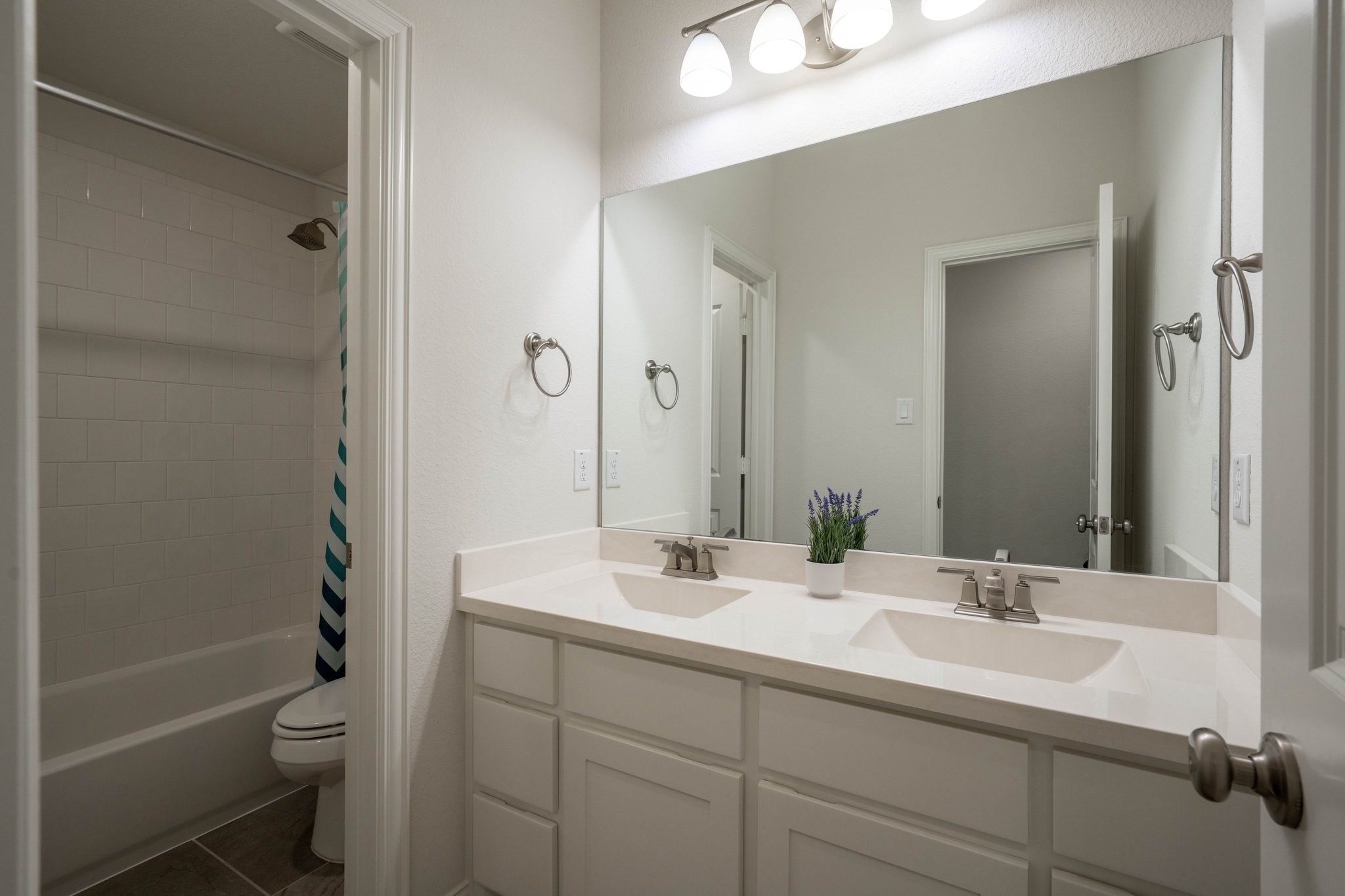 2825 London The Colony TX 75056