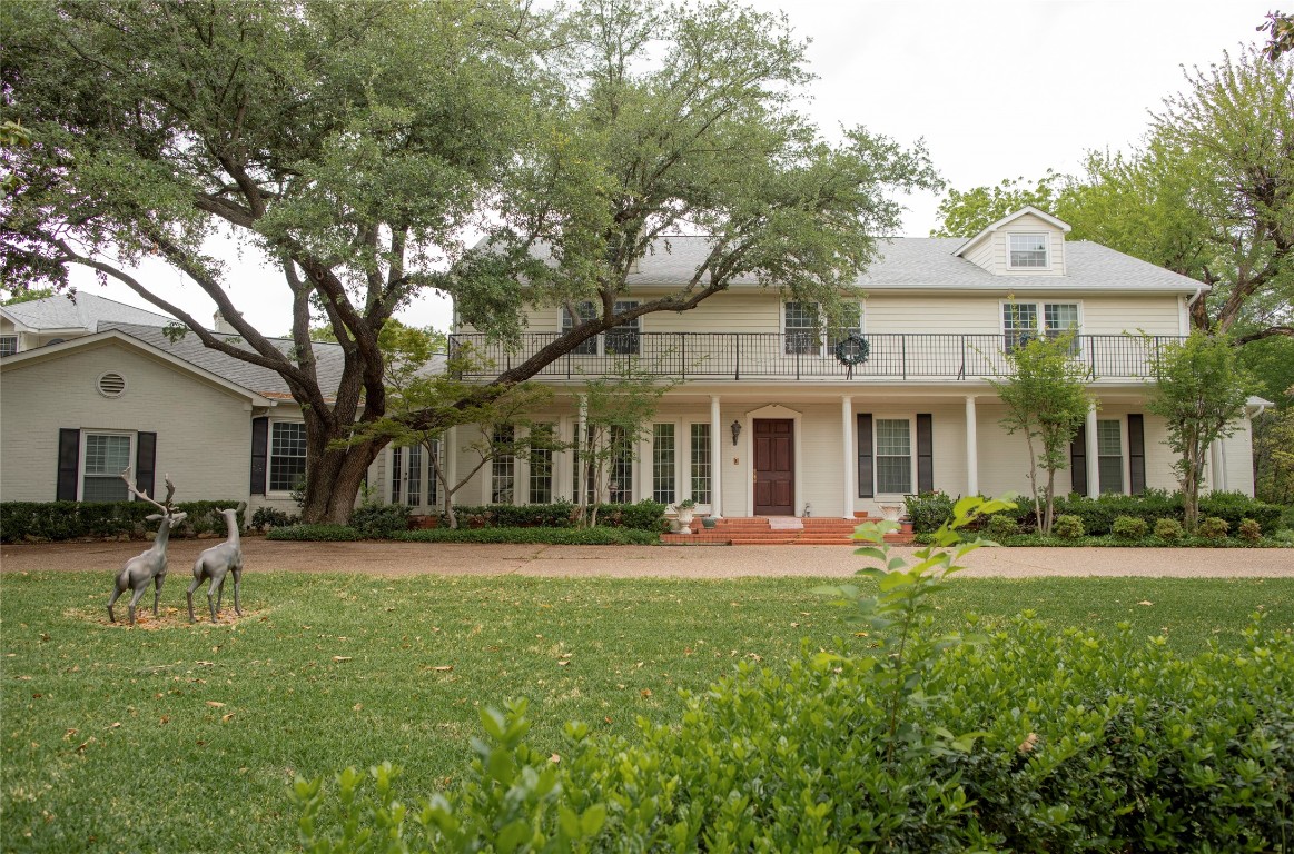 5711 Deloache Avenue Dallas TX 75225