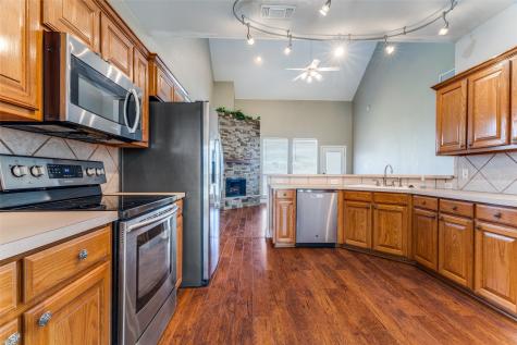 6100 Huntington Drive Haltom City TX 76137