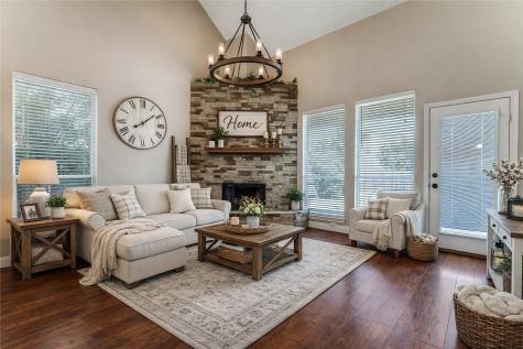 6100 Huntington Drive Haltom City TX 76137