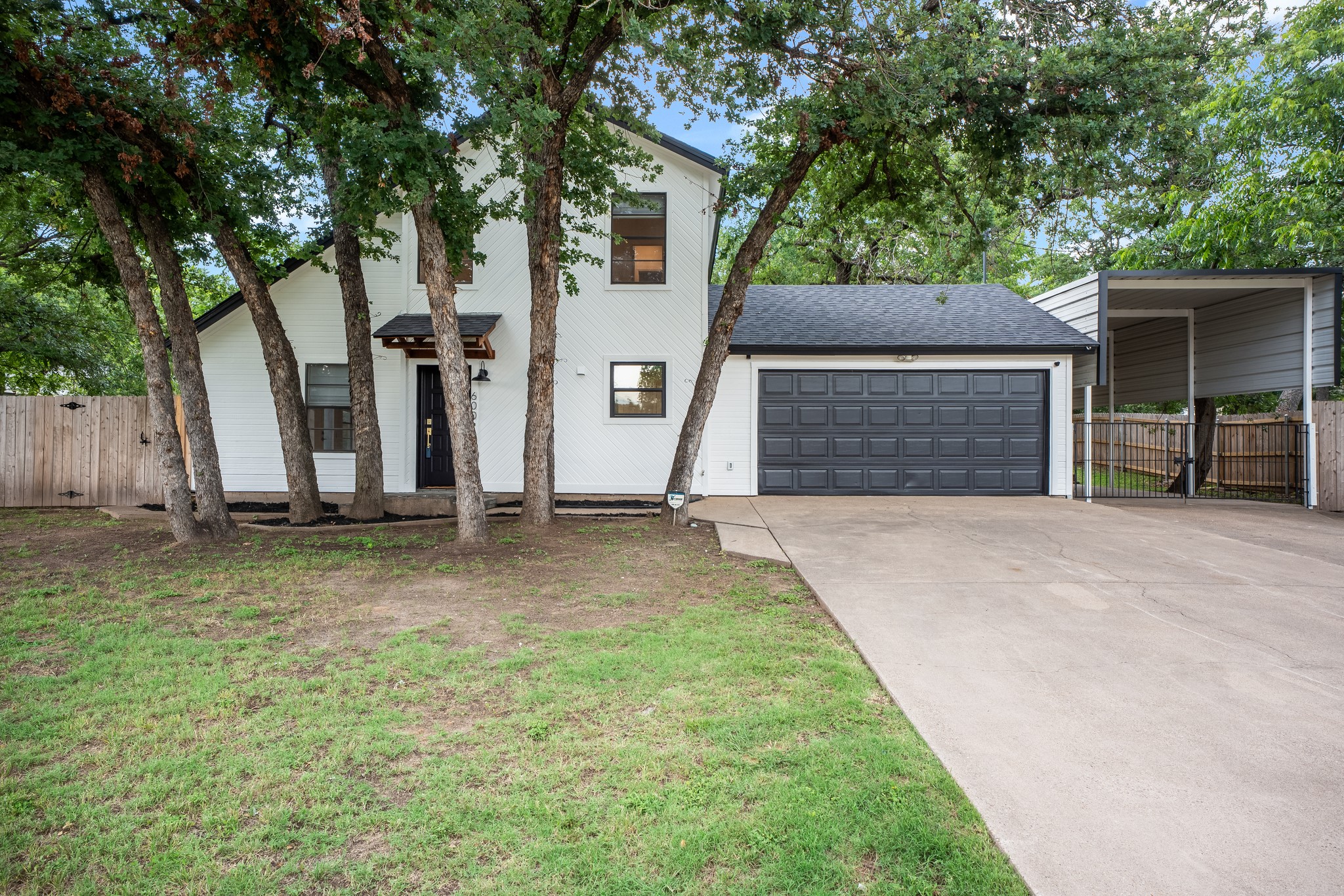 600 Lost Trail Granbury TX 76049