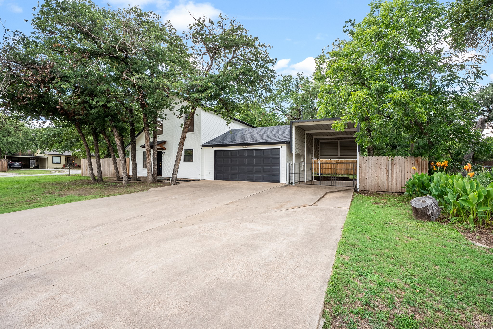 600 Lost Trail Granbury TX 76049