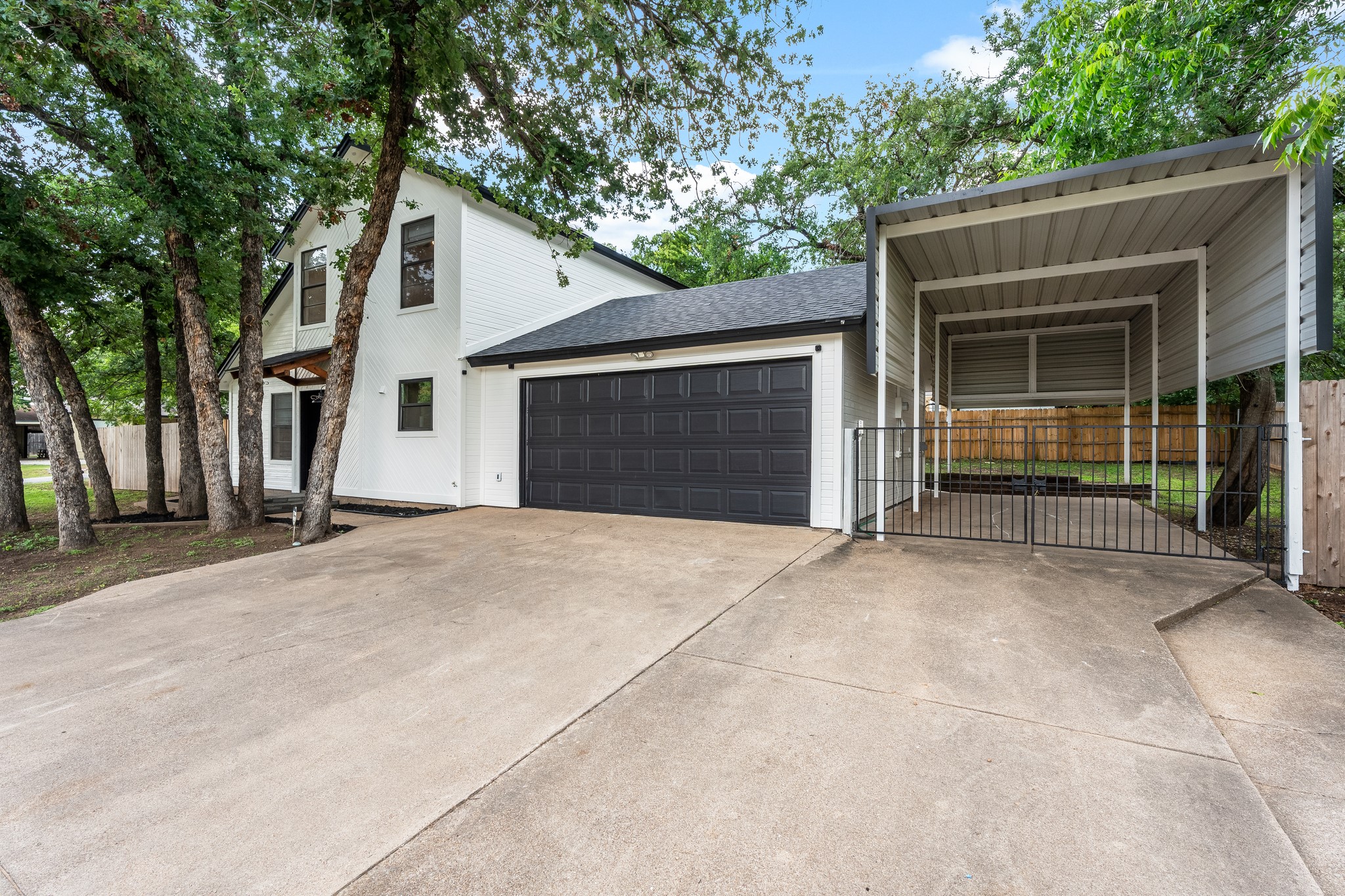 600 Lost Trail Granbury TX 76049