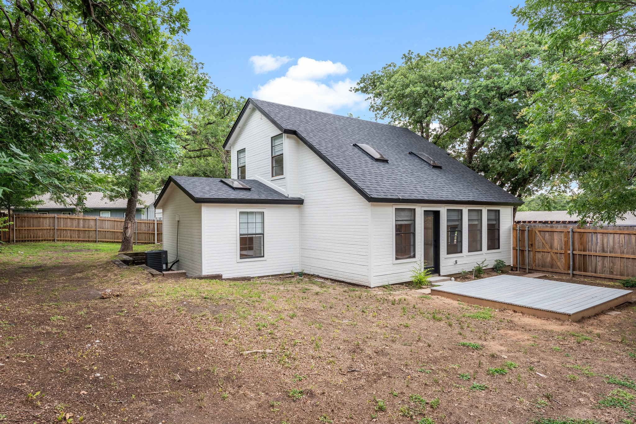 600 Lost Trail Granbury TX 76049