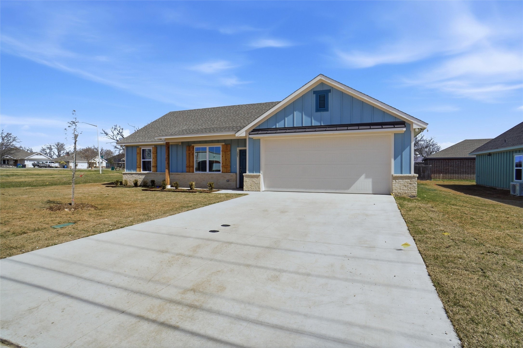 307 Railroad Avenue Sanger TX 76266