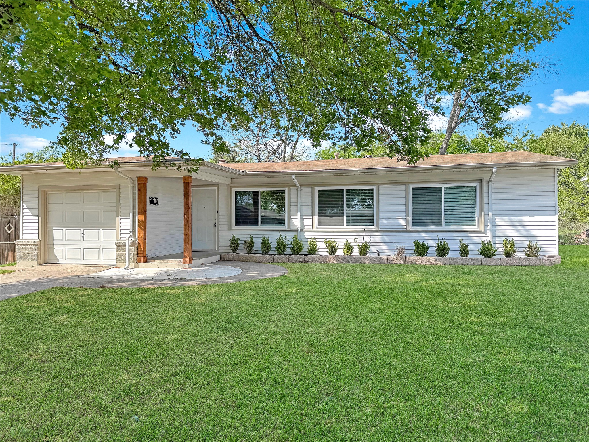 11521 Fernald Avenue Dallas TX 75218