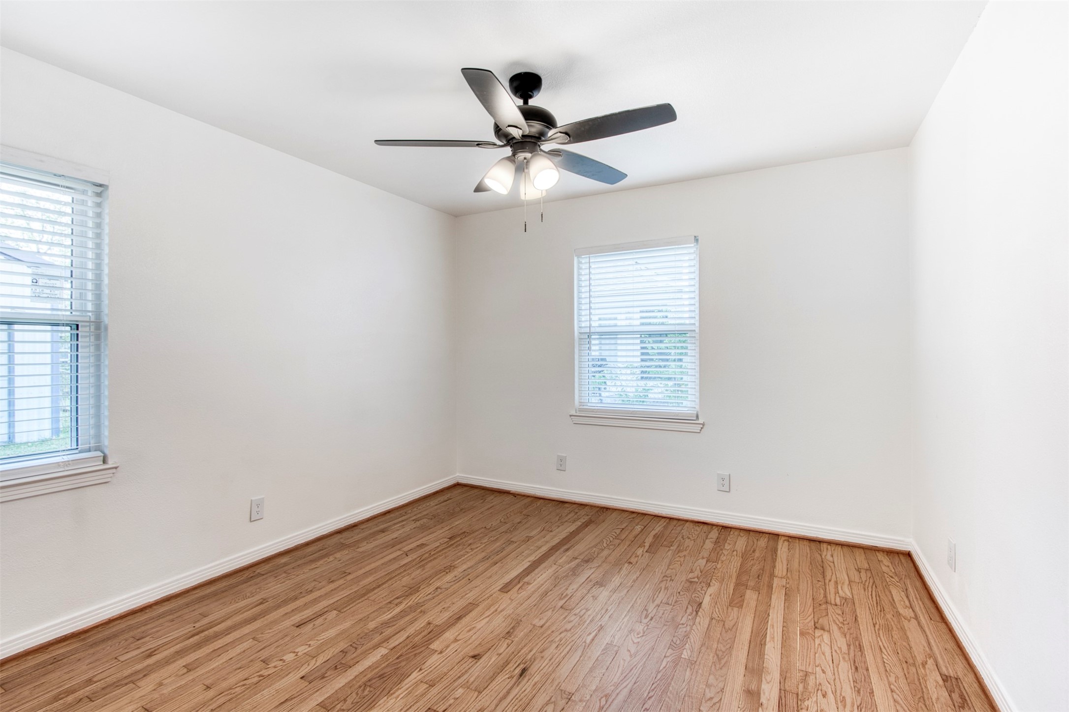 11521 Fernald Avenue Dallas TX 75218