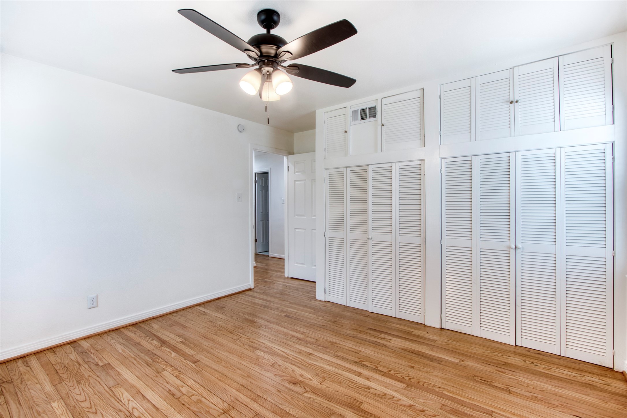 11521 Fernald Avenue Dallas TX 75218