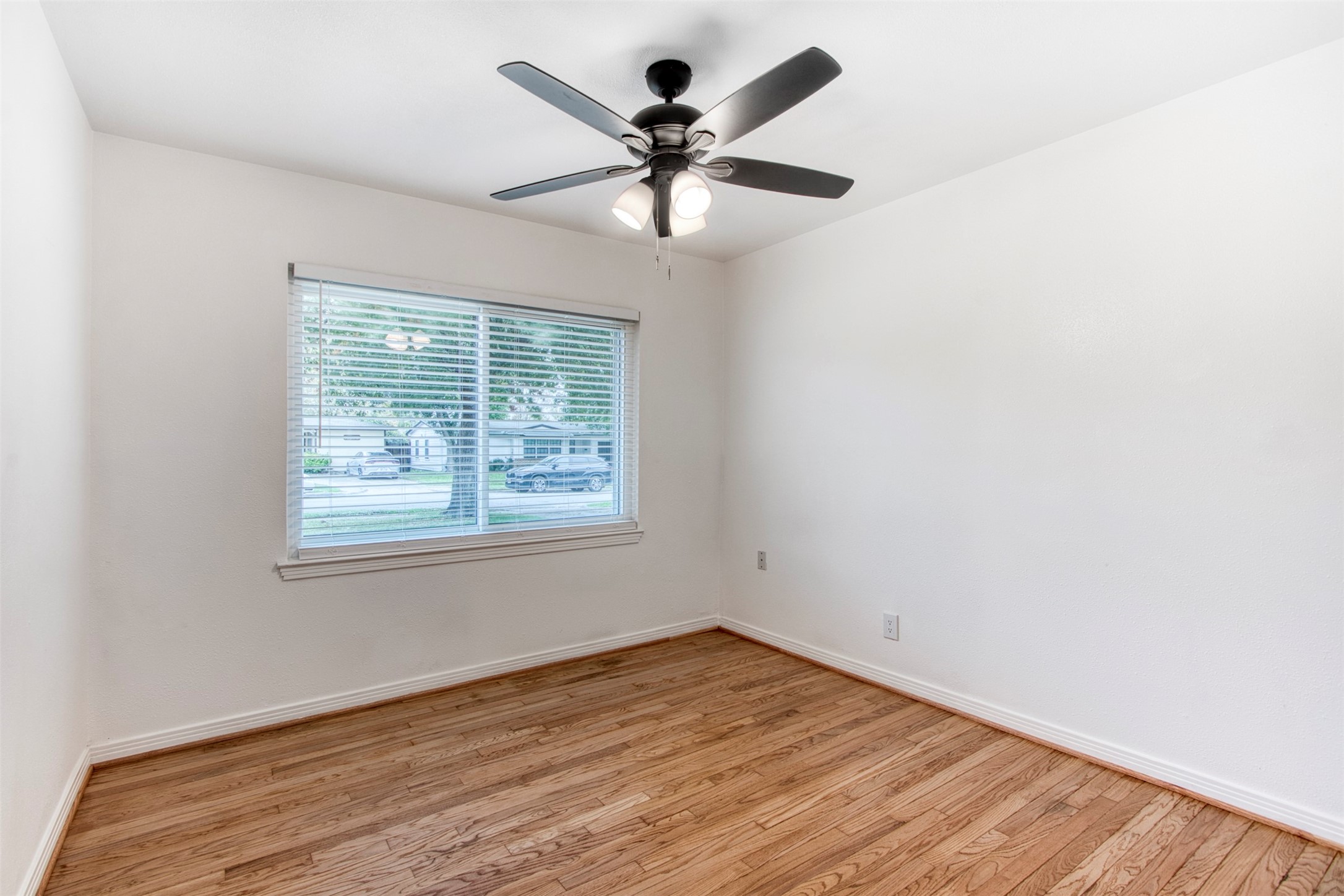 11521 Fernald Avenue Dallas TX 75218