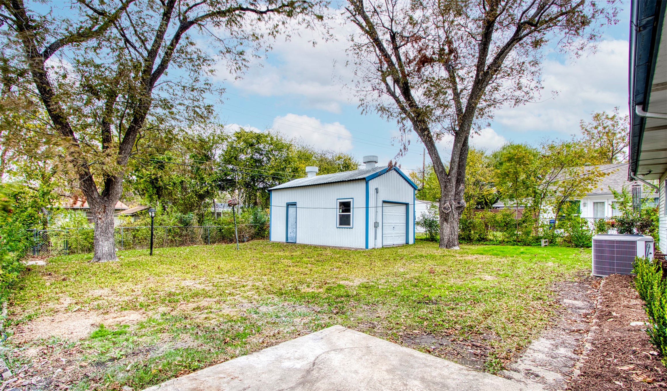 11521 Fernald Avenue Dallas TX 75218