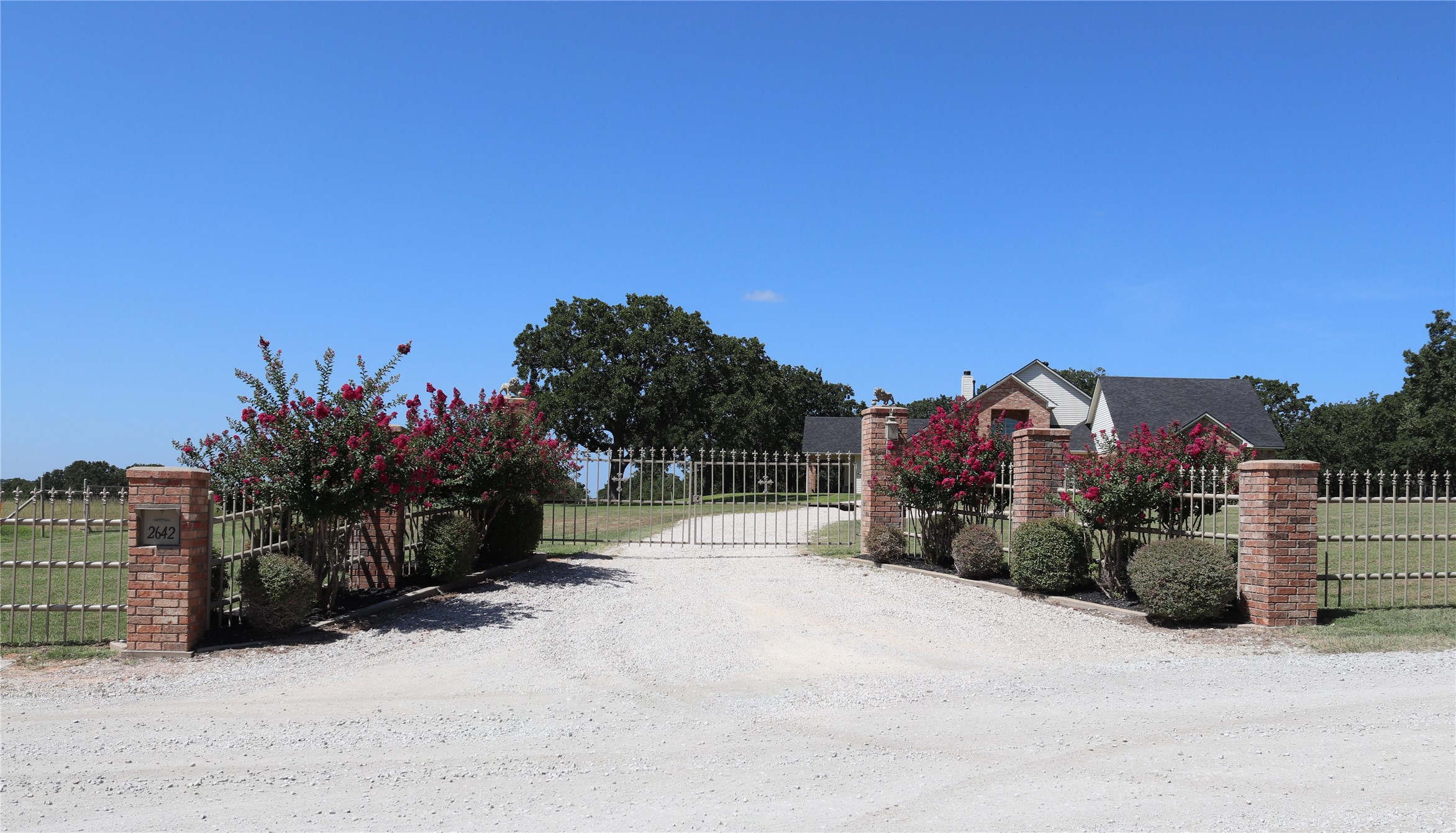 2642 Huddleston Sunset TX 76270