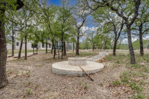 124 Cote D Azur Drive Chico TX 76431