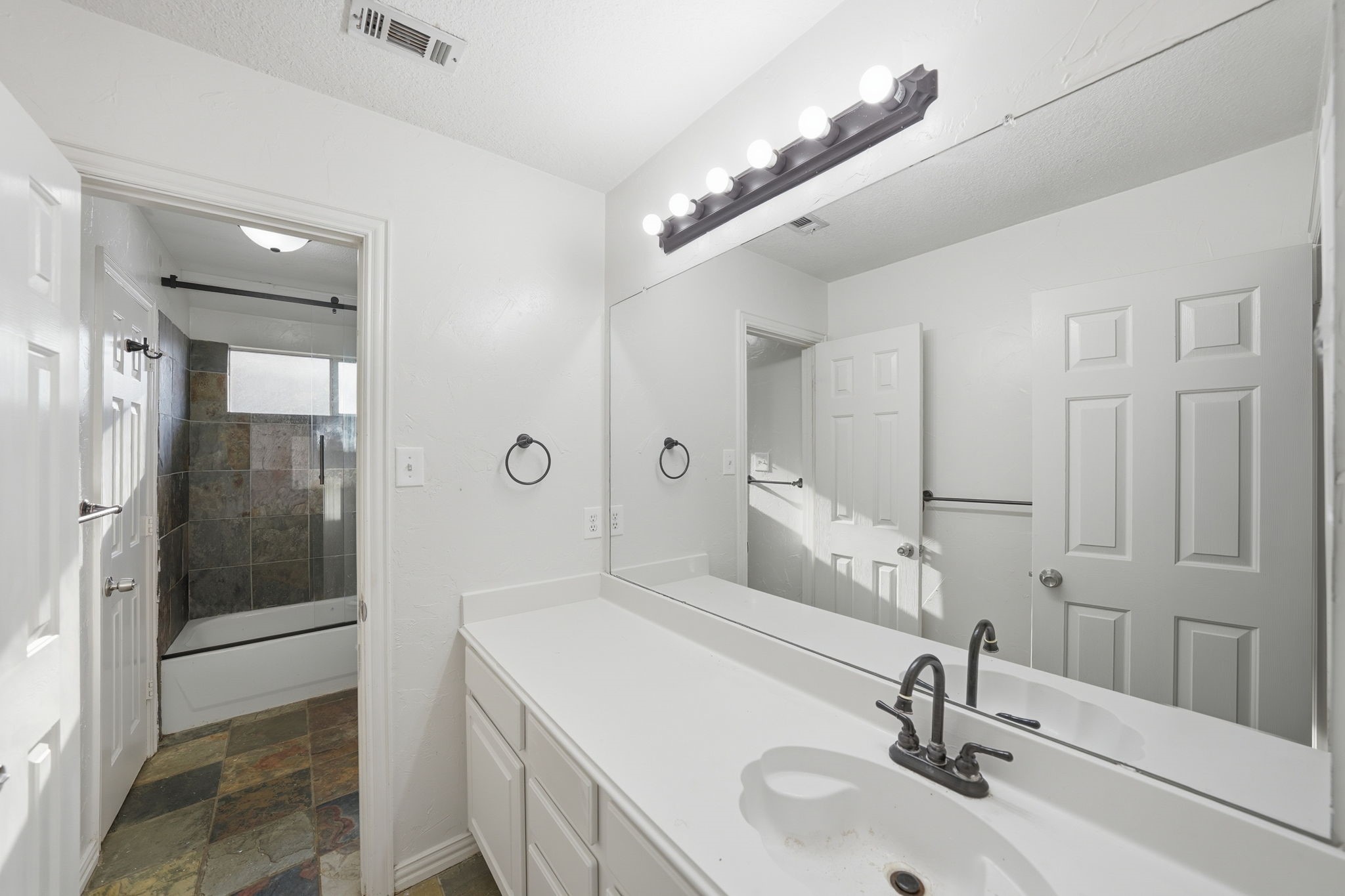 1905 Lakeway Drive Rowlett TX 75088