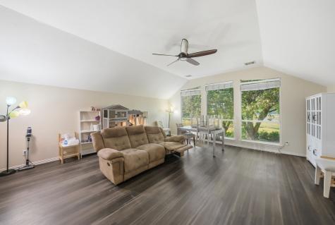 1905 Lakeway Drive Rowlett TX 75088