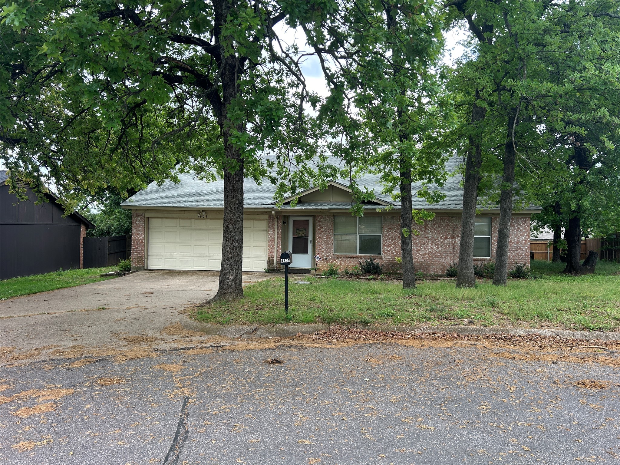 4604 Elm Branch Drive Arlington TX 76017