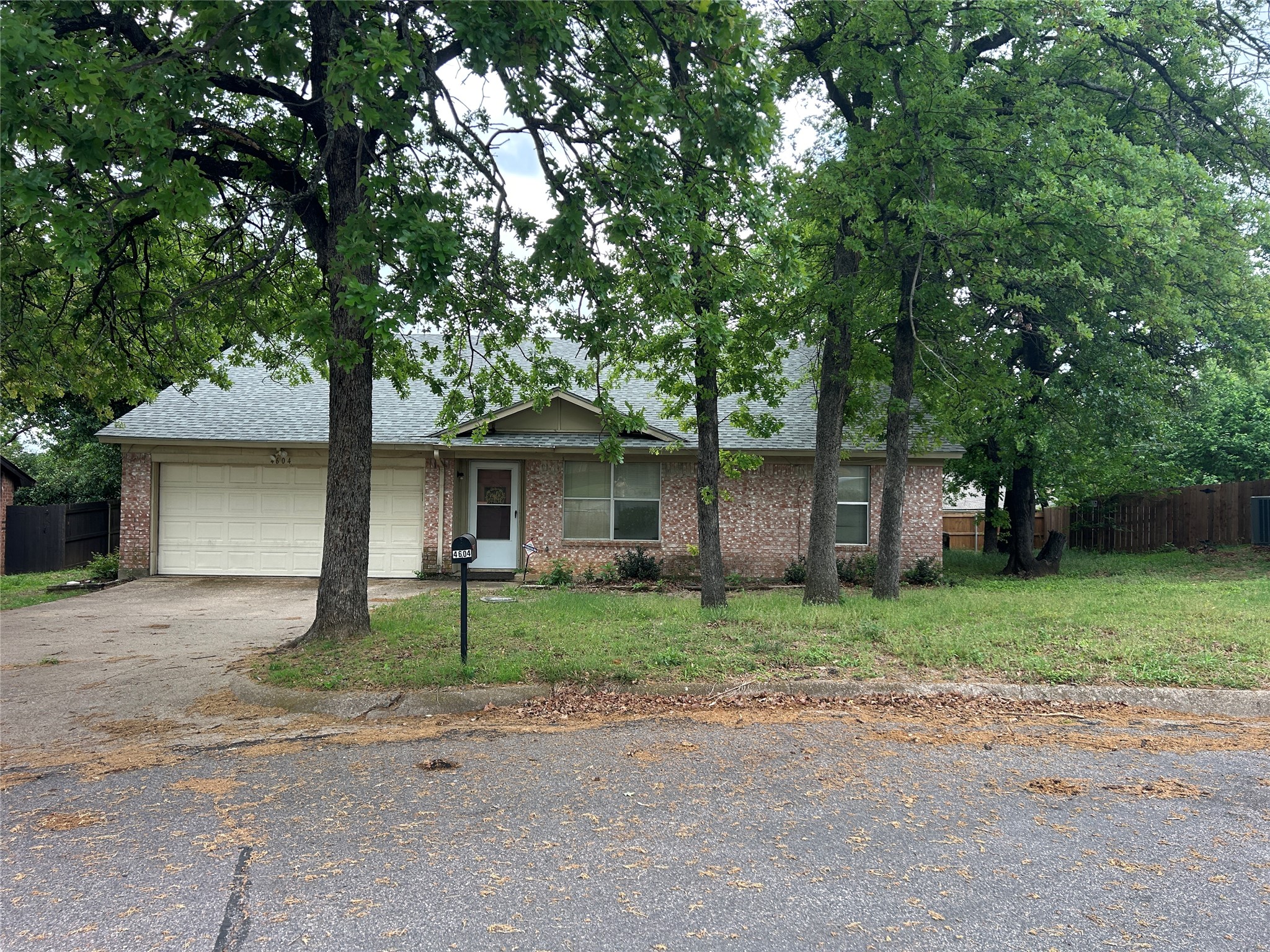 4604 Elm Branch Drive Arlington TX 76017