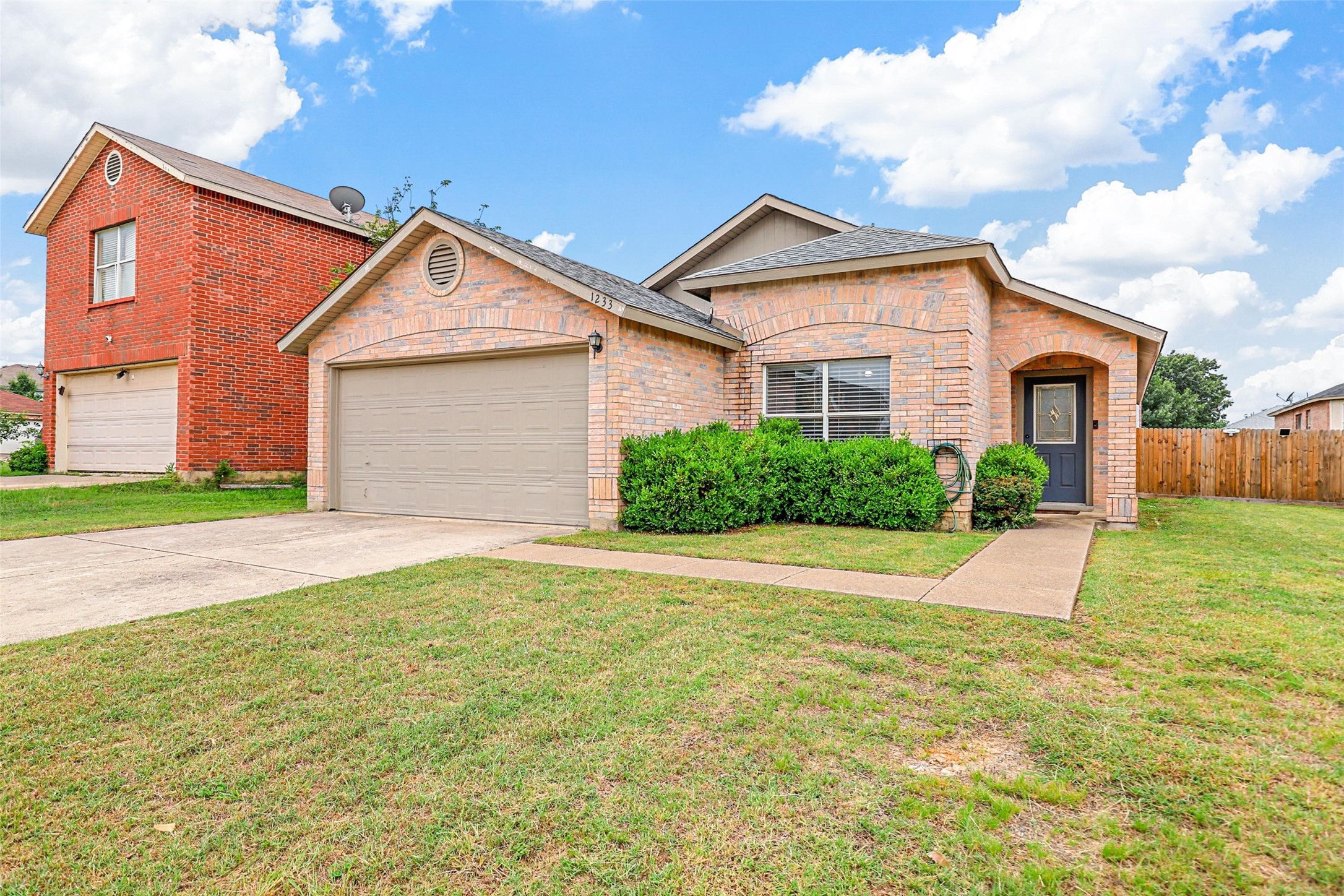 1233 Nutting Street Cedar Hill TX 75104
