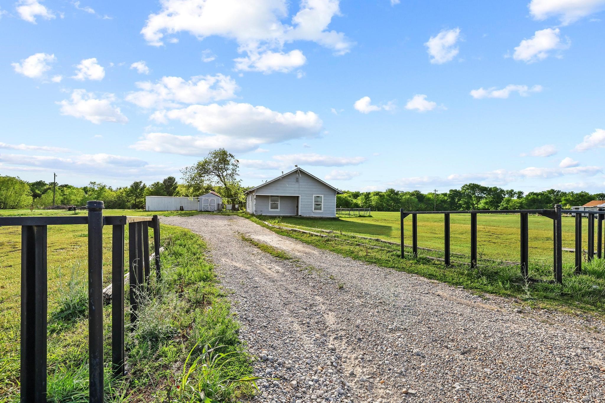 2092 County Road 5010 Blue Ridge TX 75424