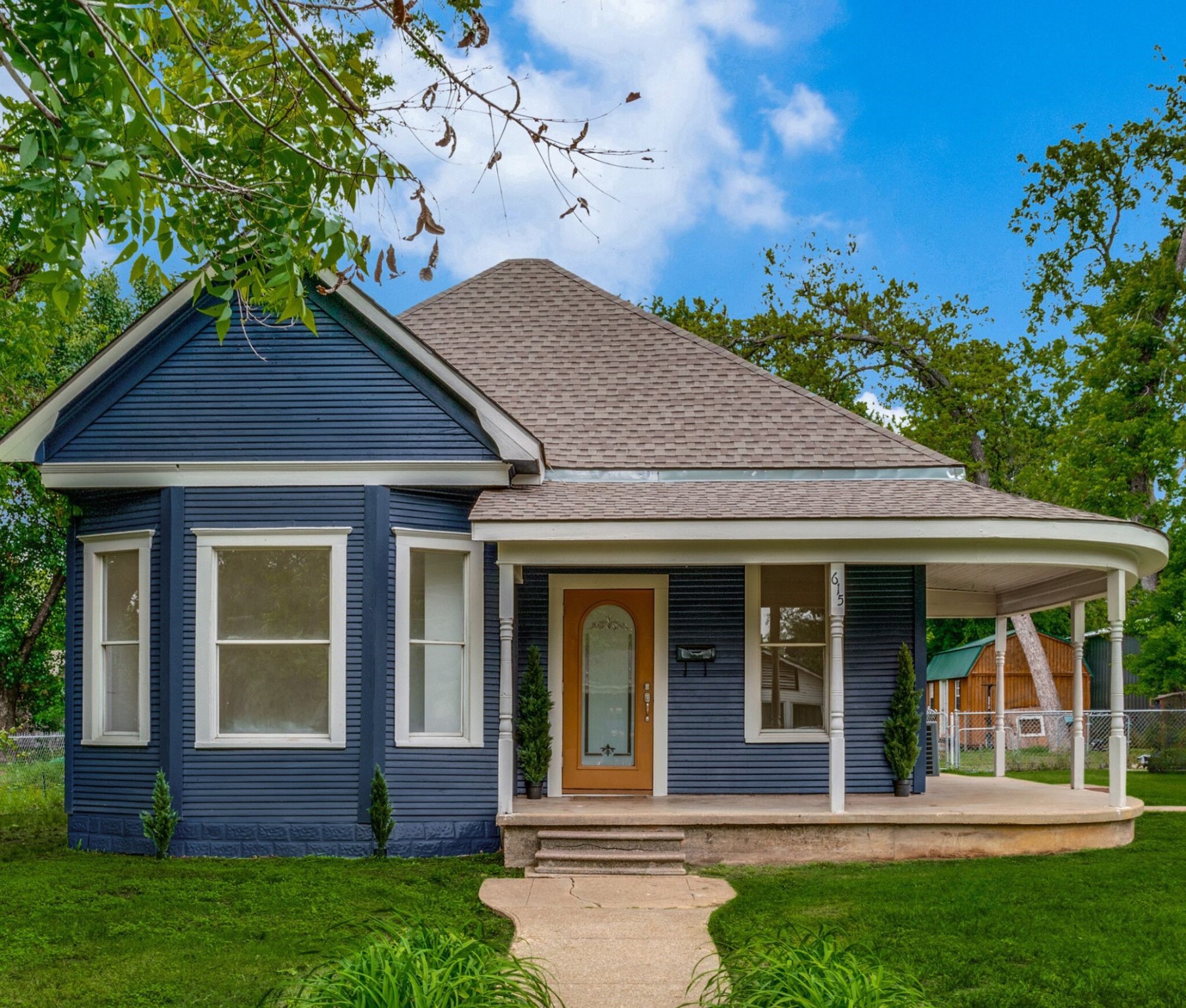 615 Oak Street Teague TX 75860