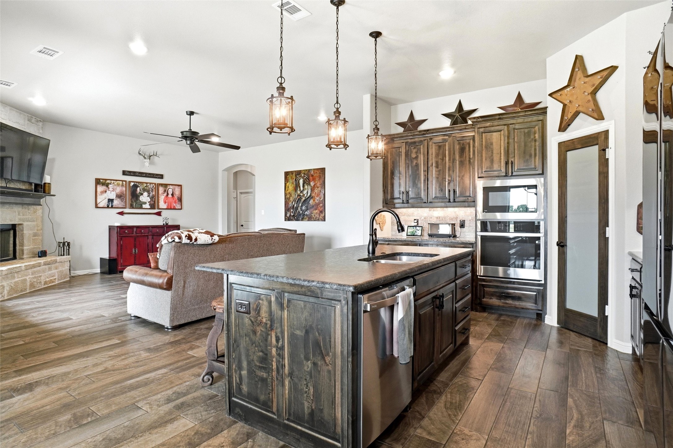 1027 Hope Court Boyd TX 76023