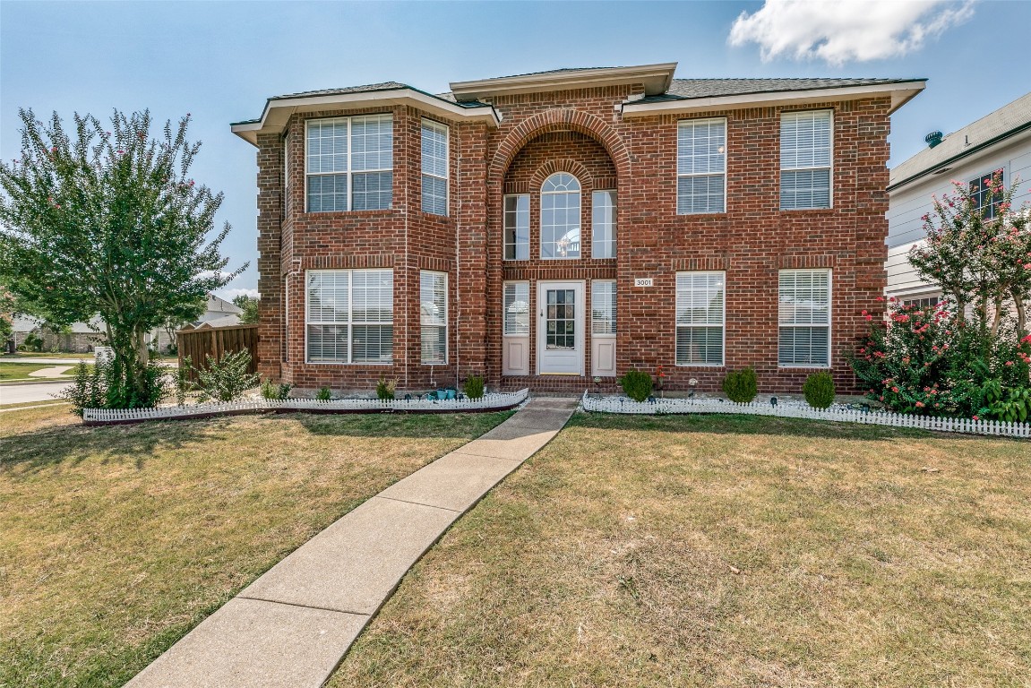 3001 Hibiscus Drive Garland TX 75040