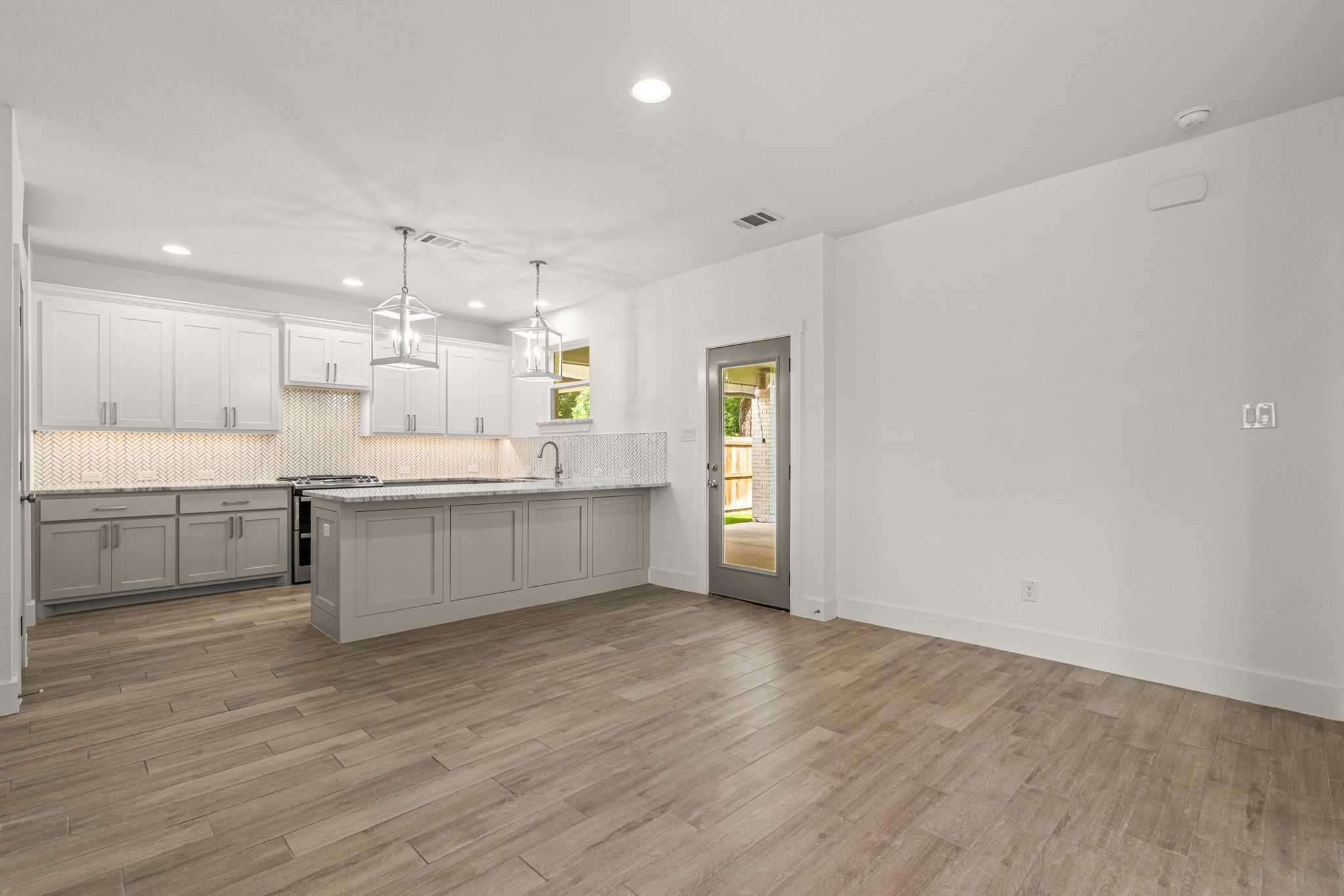 5618 Oaks Lane Westworth Village TX 76114