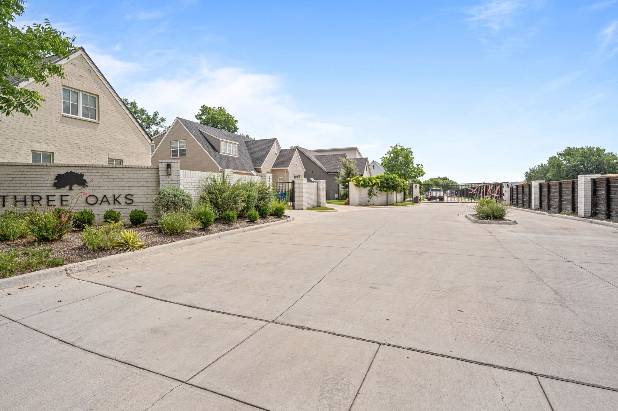 5618 Oaks Lane Westworth Village TX 76114