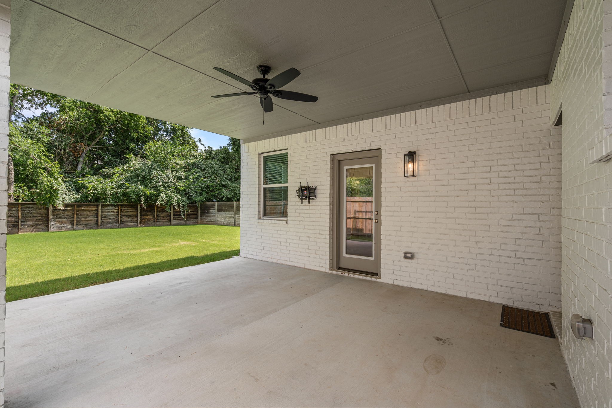 5618 Oaks Lane Westworth Village TX 76114